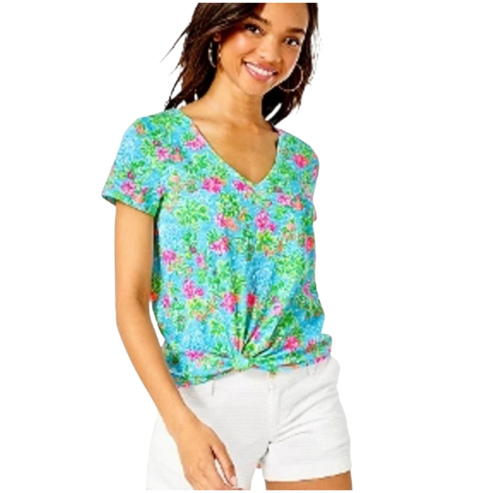 Lilly Pulitzer Disney Parks Etta V-Neck T-Shirt Mickey and Castle Print Large